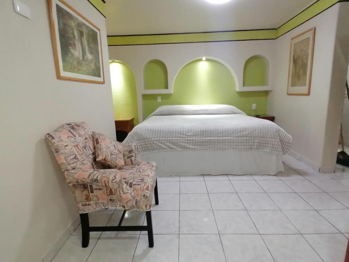 Hotel Baeza Делисьяс Экстерьер фото
