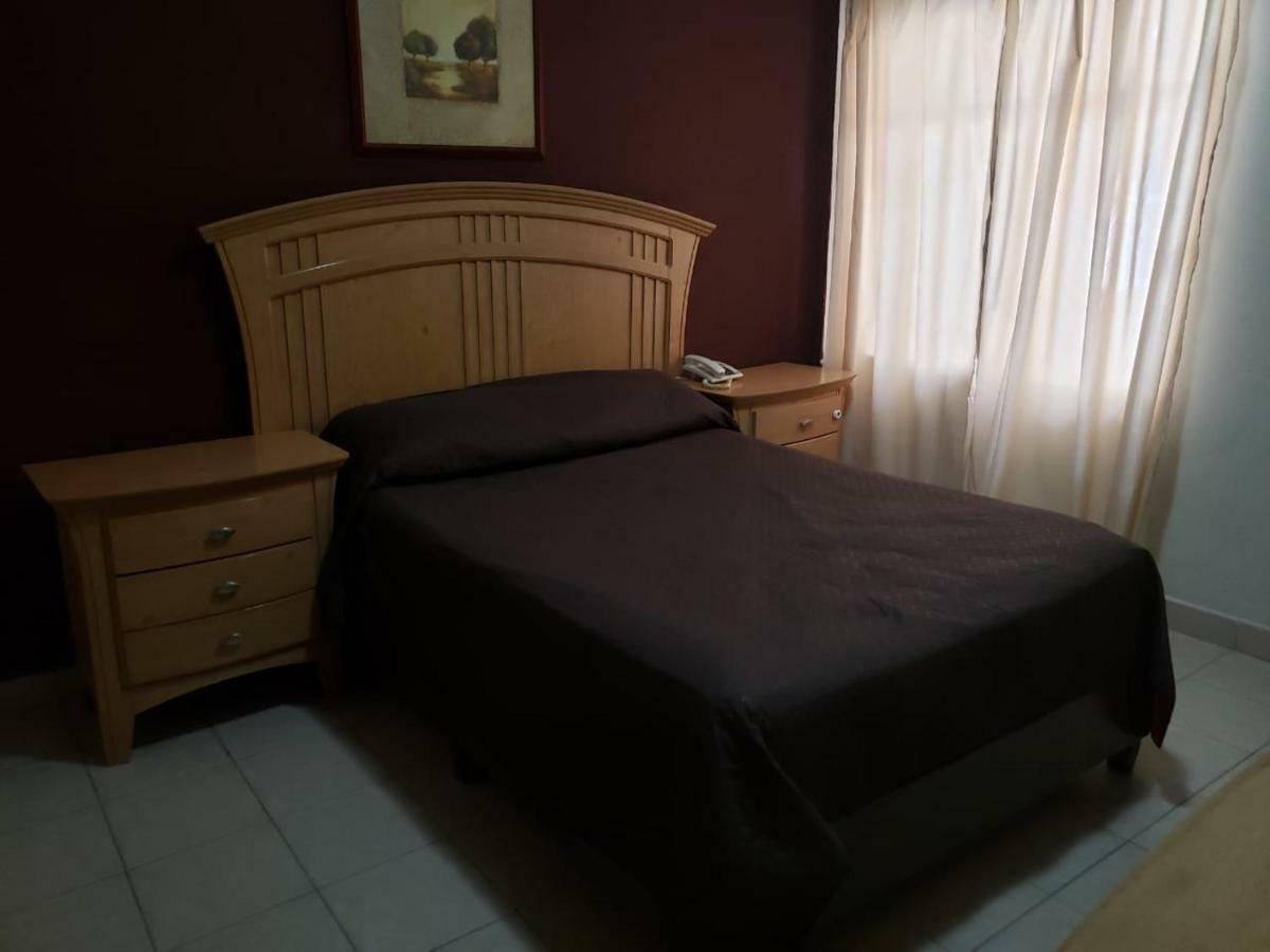 Hotel Baeza Делисьяс Экстерьер фото